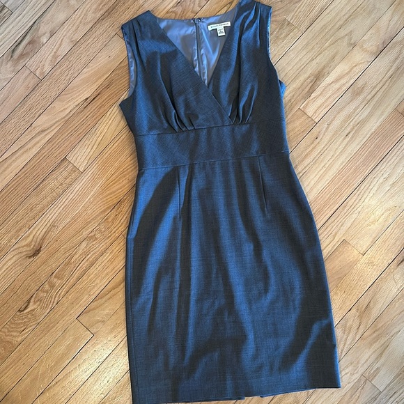Banana Republic Dresses & Skirts - Banana Republic Gray Sleeveless Sheath Dress